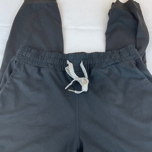 Vuori Women's Performance Jogger Pants, Black - *EST* Size S - Picture 4 of 4